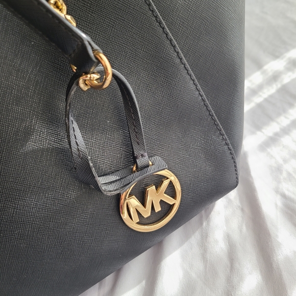 Michael Kors Black Tote Bag Purse - Picture 4 of 9